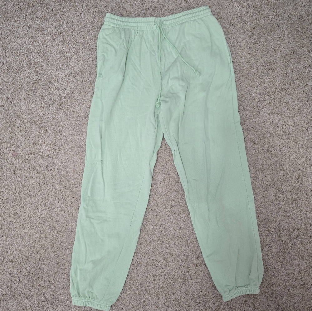 Crop Shop Boutique Boyfriend Sweatpant - Lucky Charm, size Medium